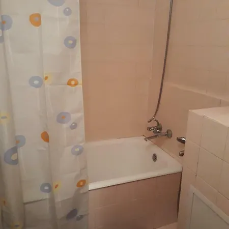 Plovdiv-2 Bedroom,very Good Location Appartement